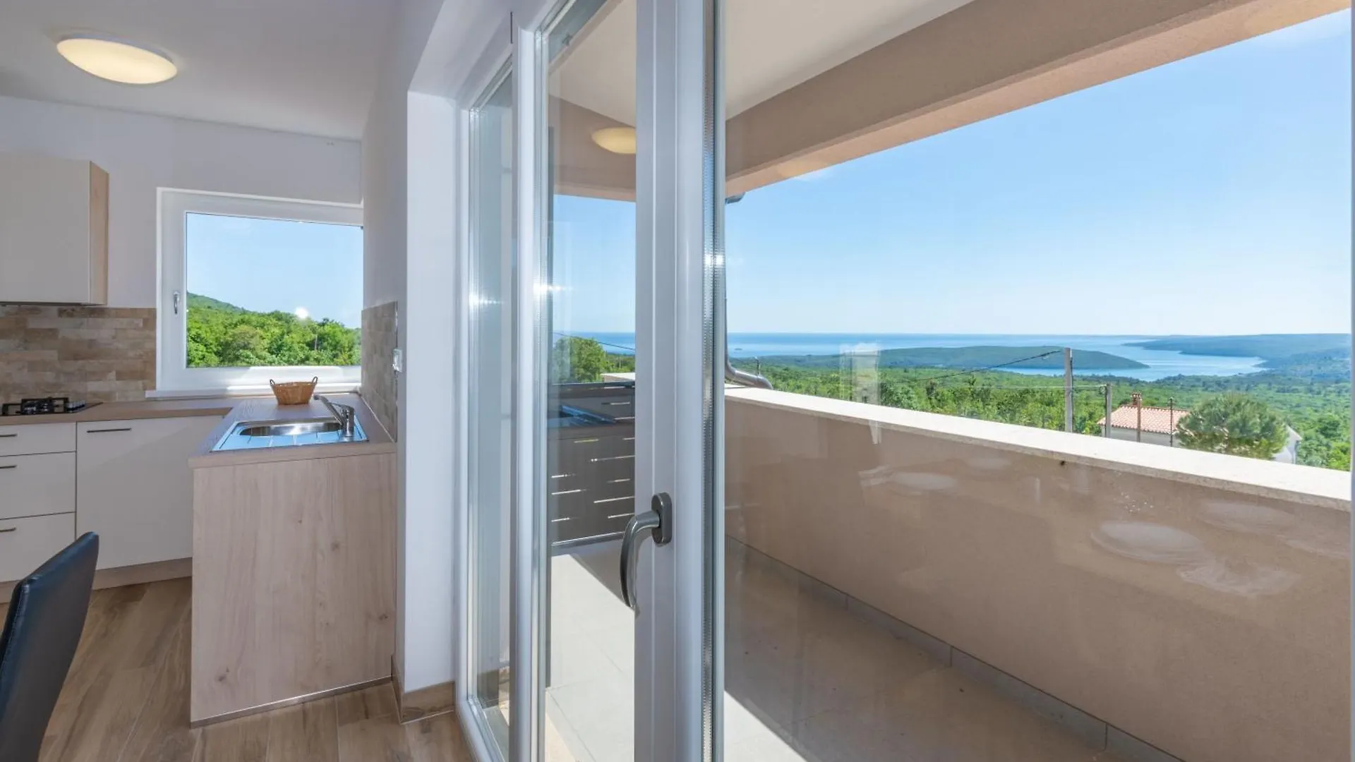 Villa Ema, A Beautiful Villa With A Wonderful View Of The Sea Stanisovi